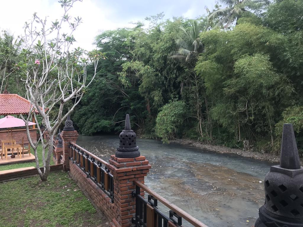 Rumah Dharma 2 Riverside Magelang Luaran gambar